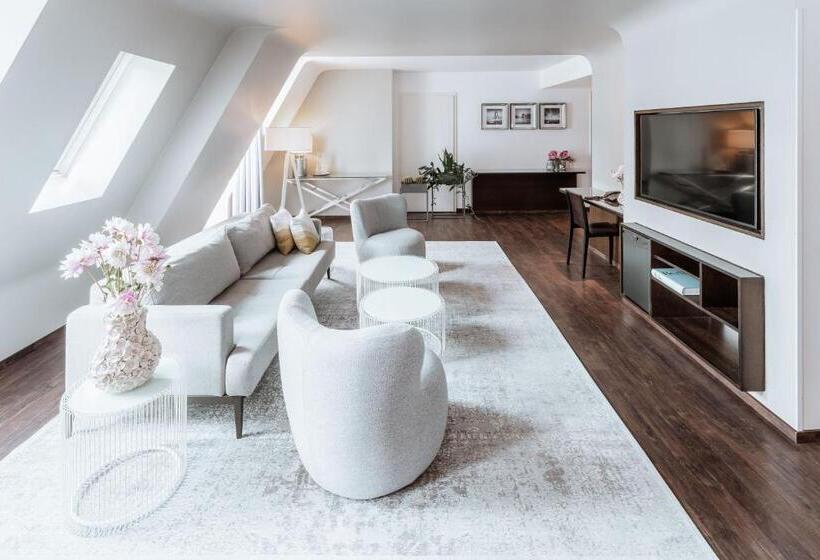 1 Schlafzimmer Penthouse Apartment, Q! Berlin
