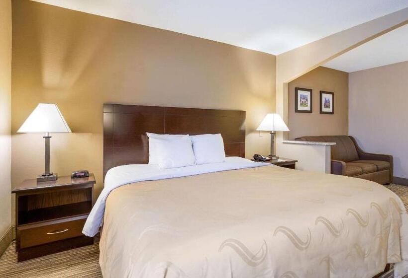 جناح سرير كينج, Quality Inn I70 Near Kansas Speedway