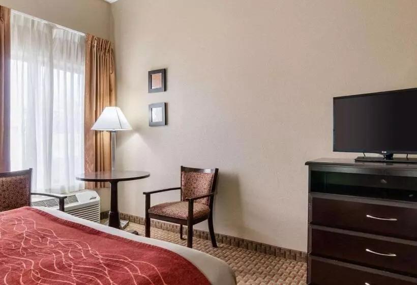 Standard-invahuone, Quality Inn I70 Near Kansas Speedway
