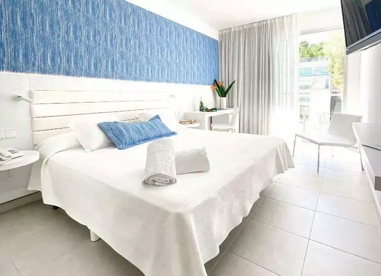 Premium Room Pool View, Reverence Life