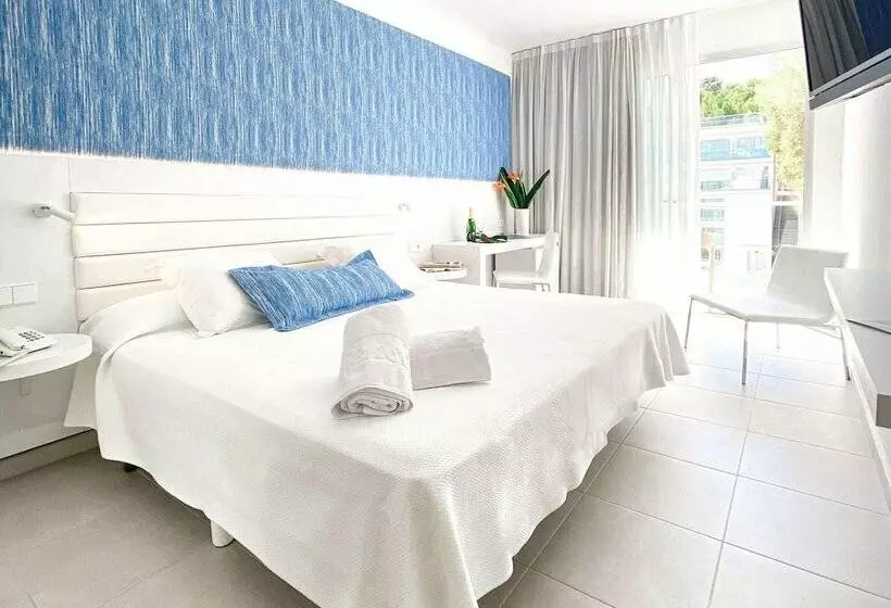 Premium Room Pool View, Reverence Life