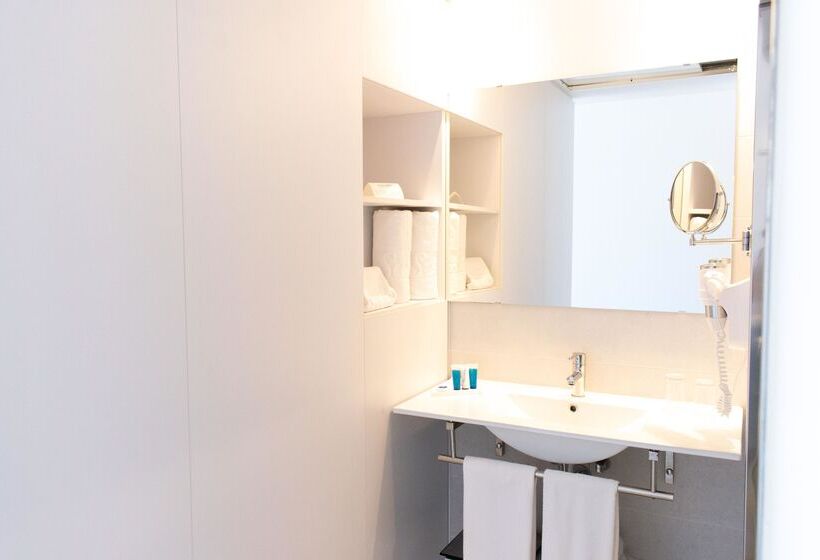 プールビューのプレミアムルーム, Reverence Life