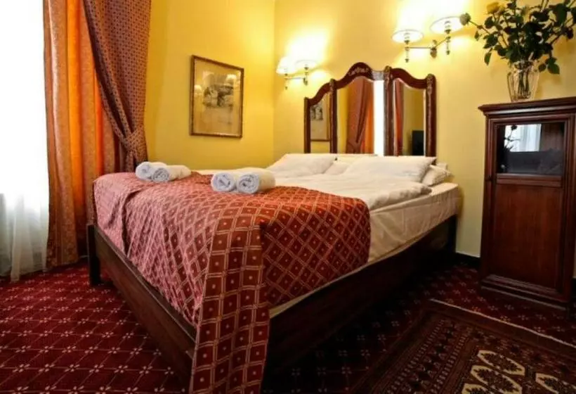 Superior Yhden Hengen Huone, St George Czech Leading Hotels