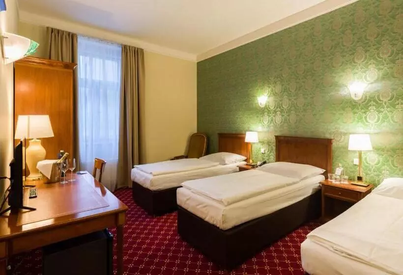 Standard Kolmen Hengen Huone, St George Czech Leading Hotels