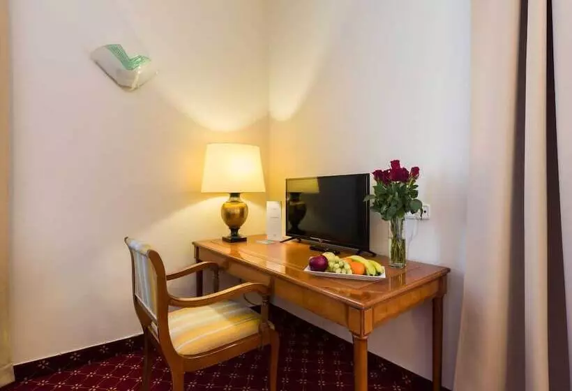 Standard Kolmen Hengen Huone, St George Czech Leading Hotels