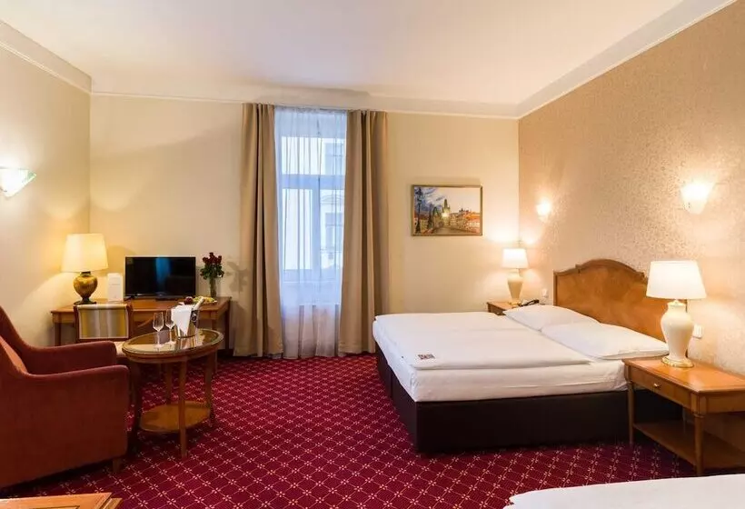 Standard Kolmen Hengen Huone, St George Czech Leading Hotels