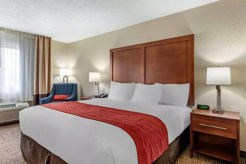 Club Room King Bed, Sun Peaks Grand Hotel & Conference Centre