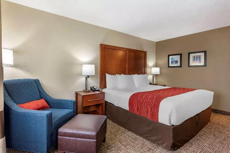 Club Room King Bed, Sun Peaks Grand Hotel & Conference Centre