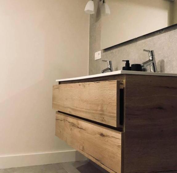 חדר משפחתי, B&b Rosselaer