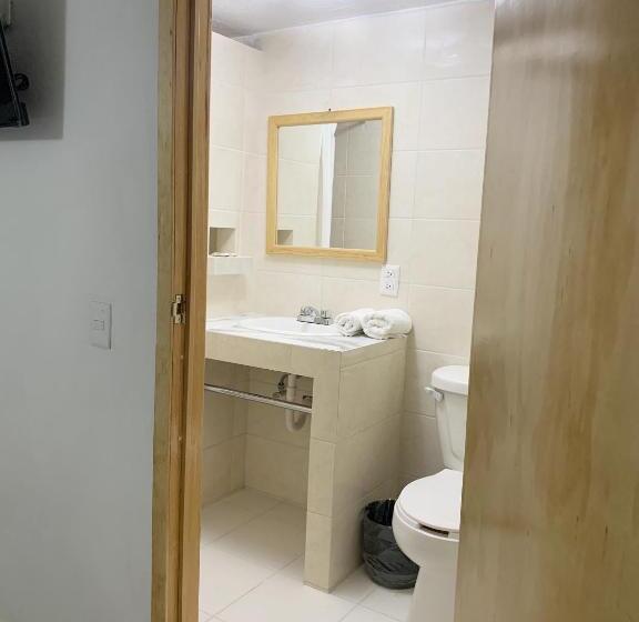 Четырехместный Номер Стандарт, Real Gdl