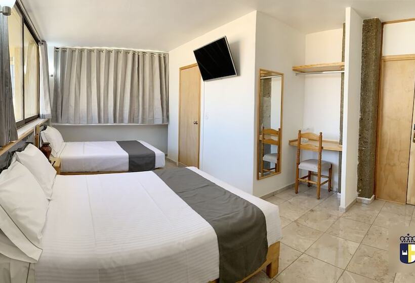 Четырехместный Номер Стандарт, Real Gdl