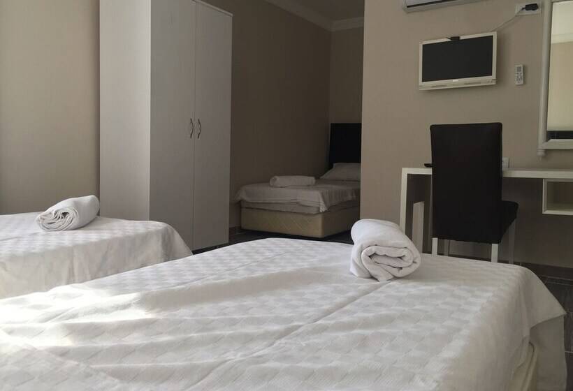 غرفة عائلية, Rivera