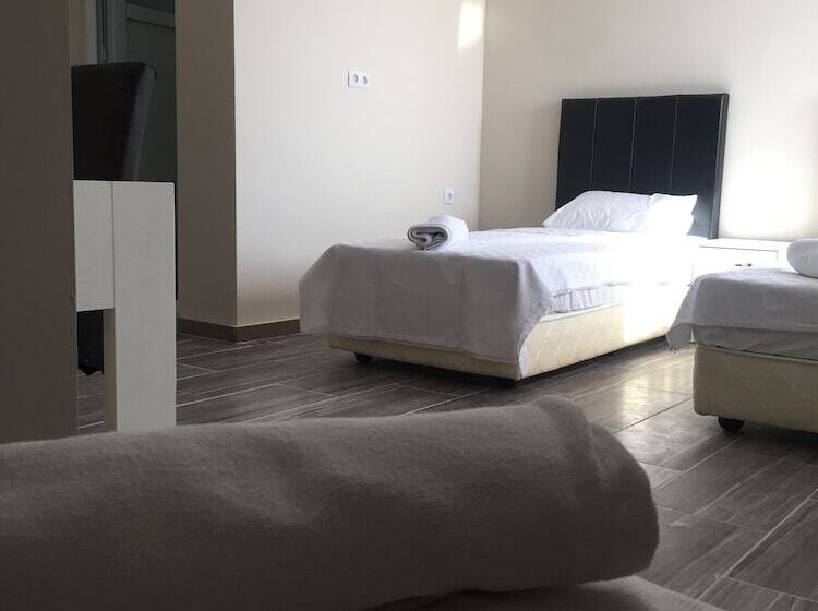 غرفة عائلية, Rivera