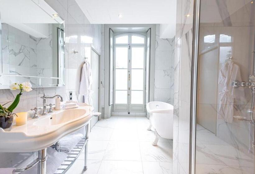 Номер Superior, Mille Pas