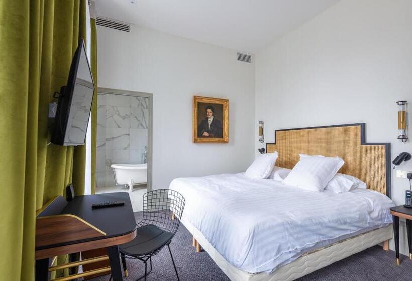 Номер Superior, Mille Pas