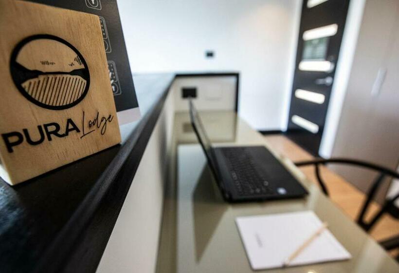 Standardzimmer mit Seeblick, Pura Lodge