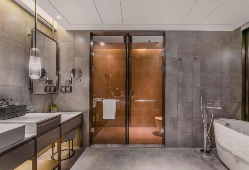 キングサイズベッドのスタンダードルーム, Qingdao Treasure