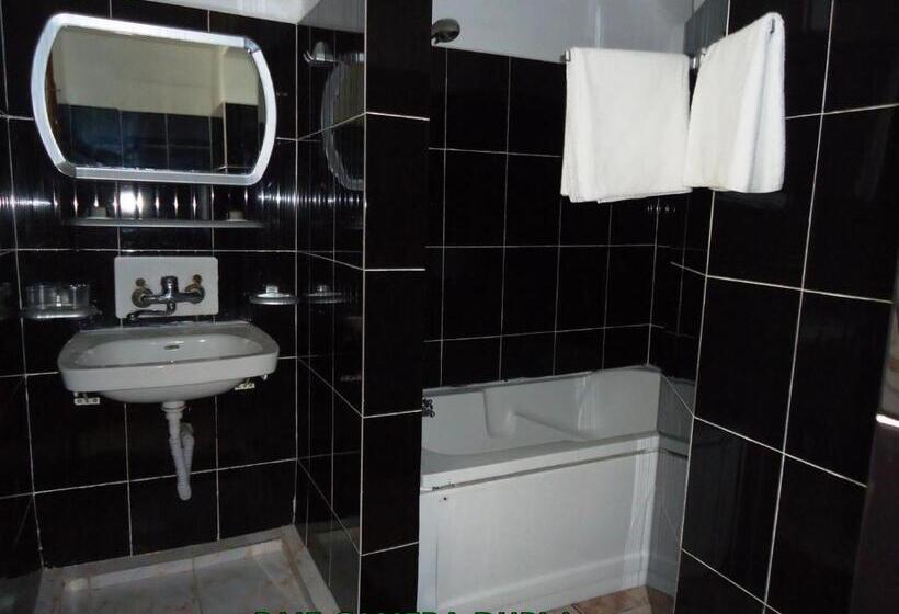 Quarto Estandar, Complex Mamaia Histria