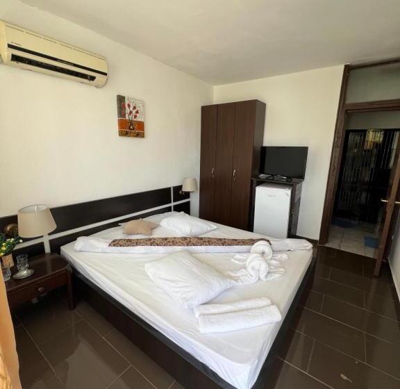 Quarto Estandar, Complex Mamaia Histria