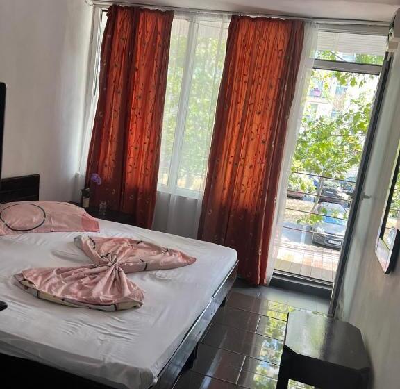 Quarto Estandar, Complex Mamaia Histria