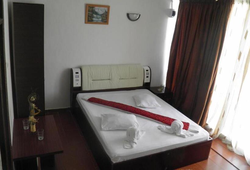 Quarto Triplo Estandar, Complex Mamaia Histria
