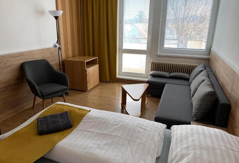 标准间带阳台, Penzión Mado I