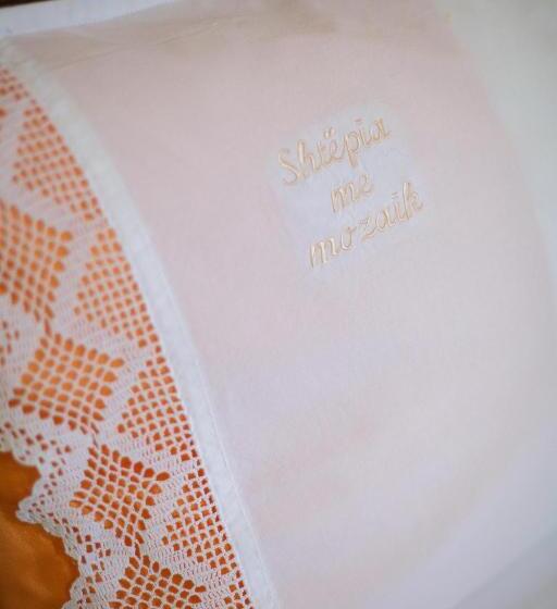 غرفة كومفورت ثلاثية, The Mosaic House   Shtepia Me Mozaik