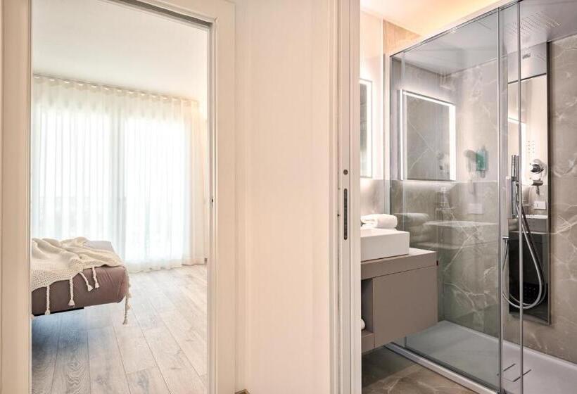 Suíte com Hidromassagem, Albamarina Residence