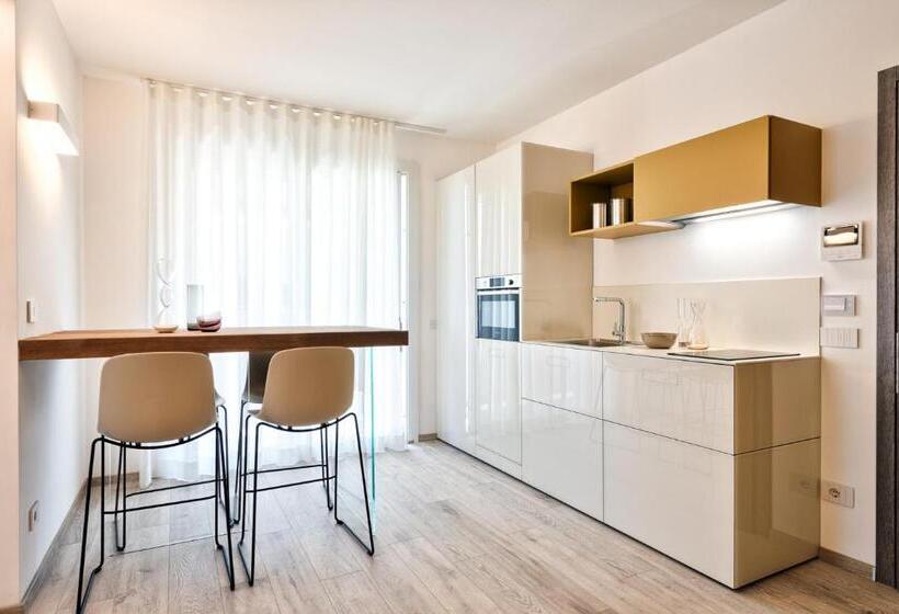 １ベッドルームドゥプレックスアパートメント, Albamarina Residence