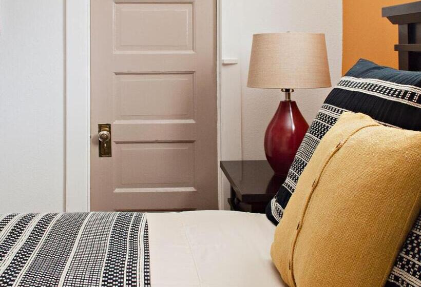 شقة غرفتين, Eldorado Suites