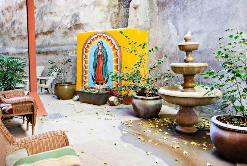 شقة غرفتين, Eldorado Suites