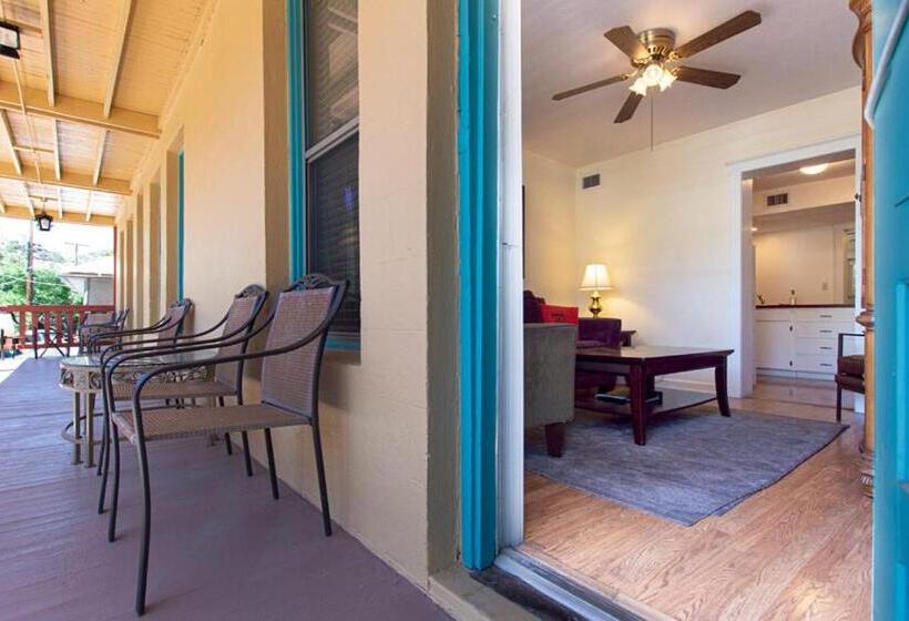 شقة غرفتين, Eldorado Suites