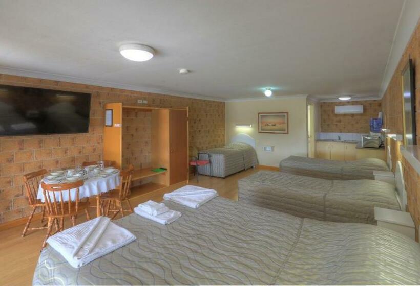 家庭套房, Golfers Inn