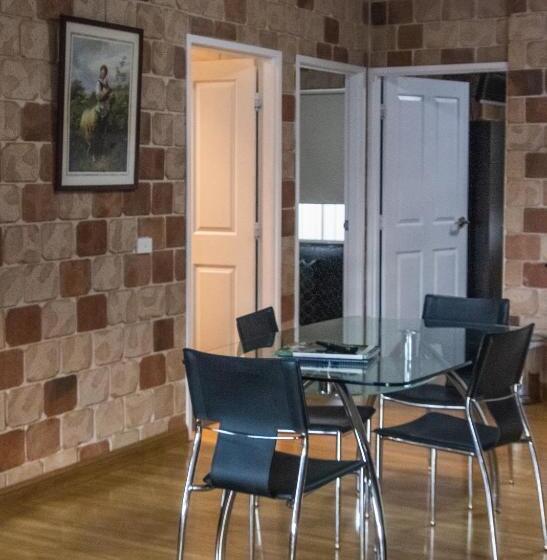 דירת שני חדרים, Golfers Inn