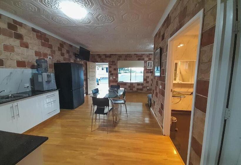 דירת שני חדרים, Golfers Inn