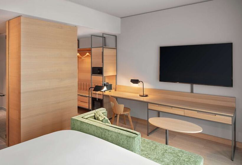 Camera Standard Letto Matrimoniale Vista Parco, Hyatt Regency Zurich Airport Circle