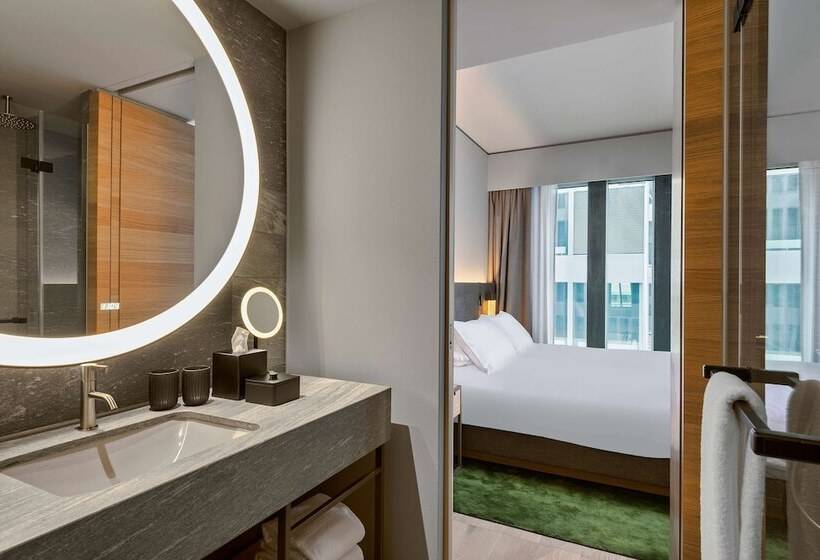 Camera Club, Hyatt Regency Zurich Airport Circle