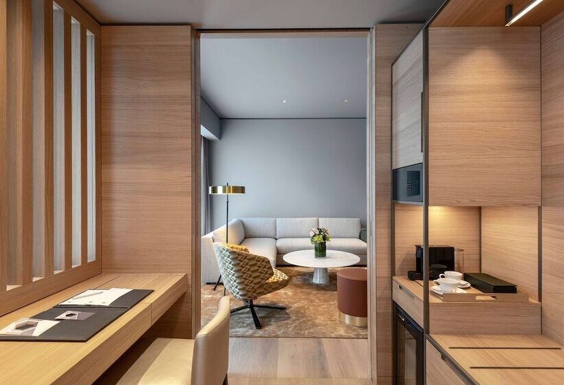 Suite, Hyatt Regency Zurich Airport Circle