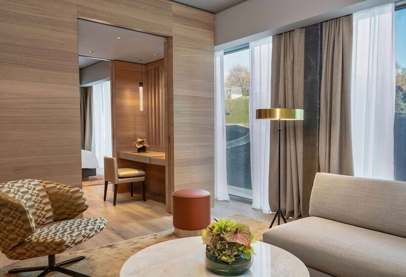 Suite, Hyatt Regency Zurich Airport Circle