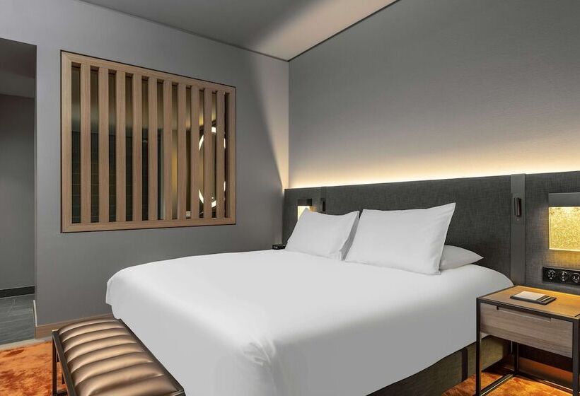 سوییت اجرایی, Hyatt Regency Zurich Airport Circle