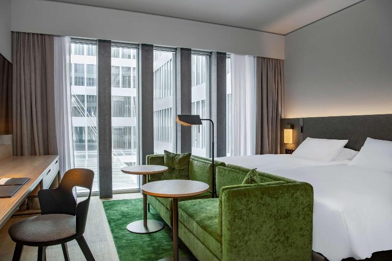 Camera Standard, Hyatt Regency Zurich Airport Circle