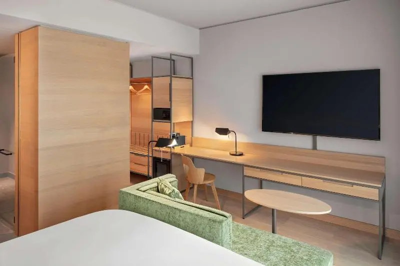 اتاق دلوکس با چشمانداز پارک, Hyatt Regency Zurich Airport Circle