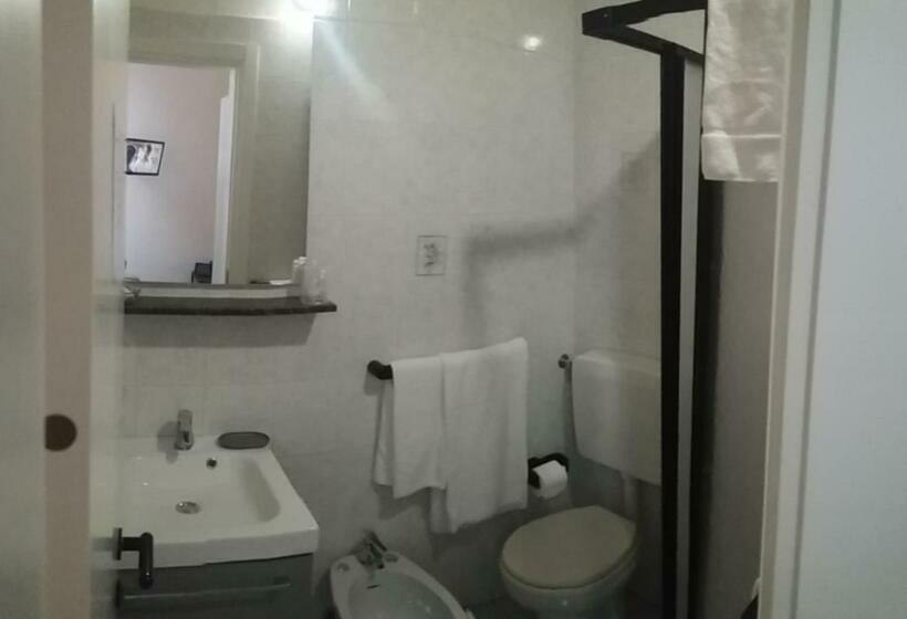 חדר סטנדרט יחיד, Malibu