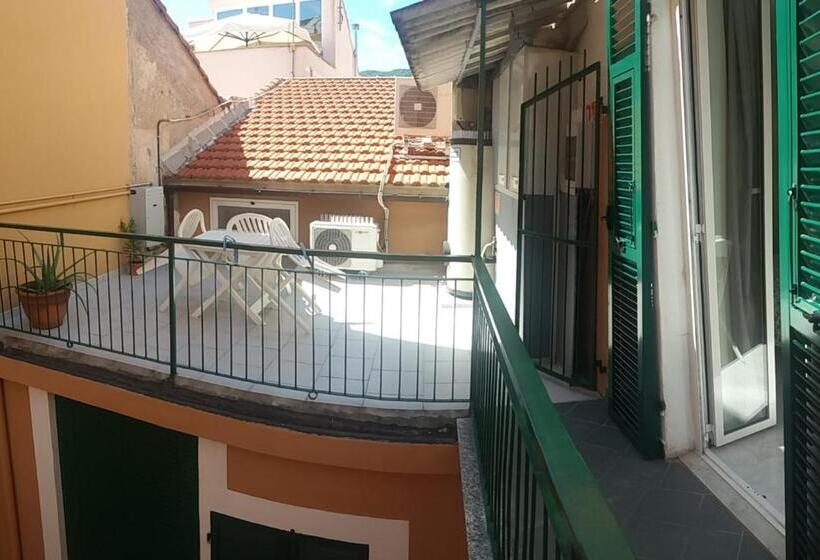 اتاق استاندارد سه نفره, Malibu
