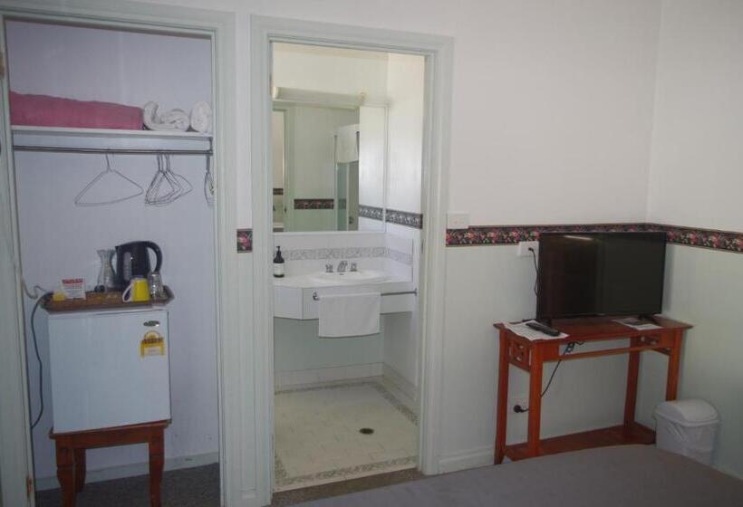 Номер Стандарт, The Grand Halls Gap