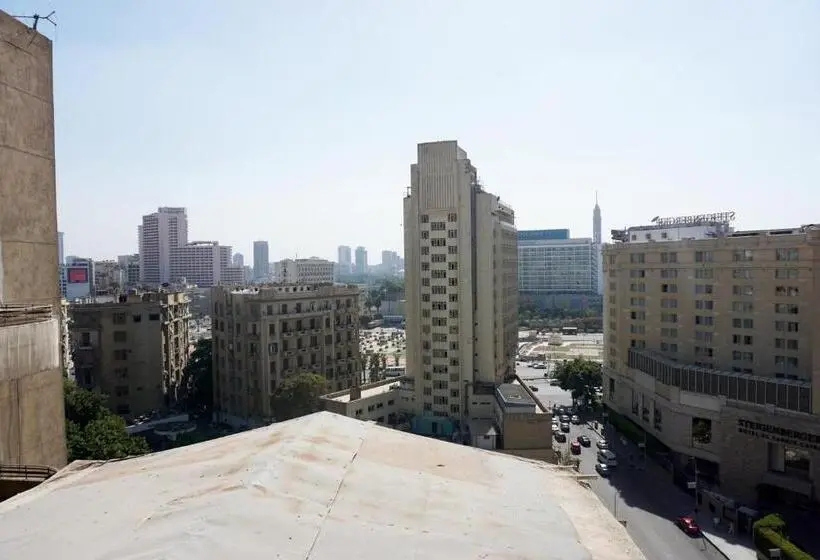 سوئیت با بالکن, Madina Hostel