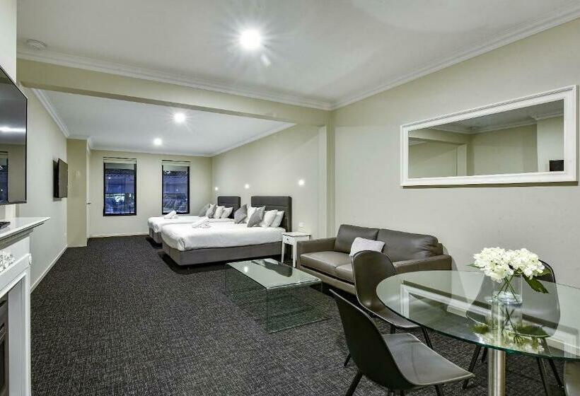 إستوديو بريميوم, Aloha Central Premium Studios