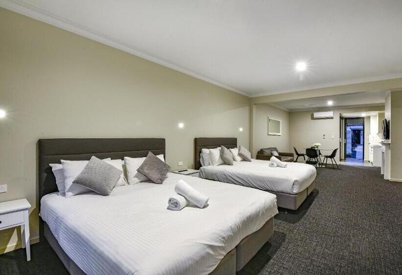 إستوديو بريميوم, Aloha Central Premium Studios