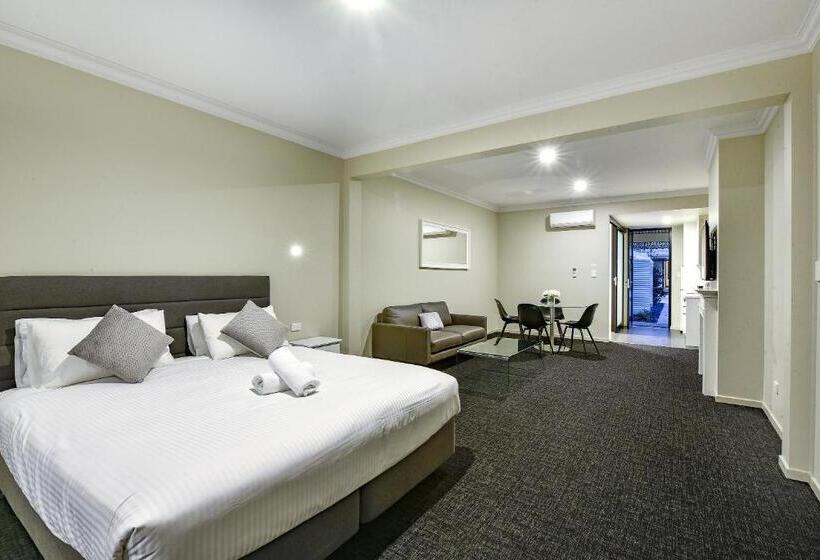 إستوديو بريميوم, Aloha Central Premium Studios