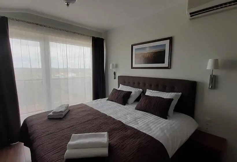 اتاق لوکس با بالکن, Motel Panorama